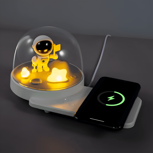 Astronaut Wireless Charger - Image 7